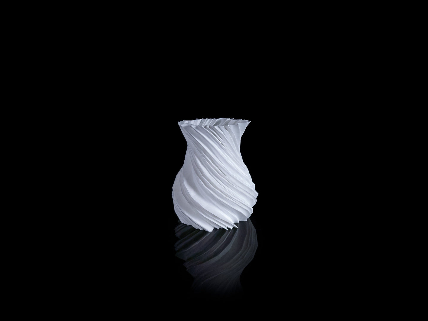 Spinny Jiggy Vase